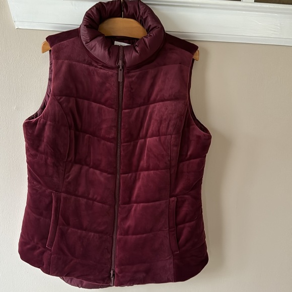 NEW Chico’s Zenergy Velour Reversible Vest Deep Merlot - Picture 8 of 13